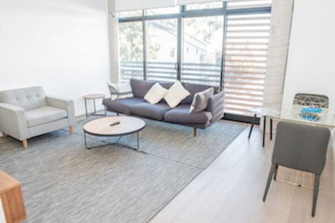 Super Cool Newtown Pad H393 - NT Tourism 0