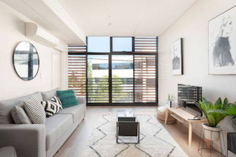 Stunning Designer Newtown Pad H394 - NT Tourism 0