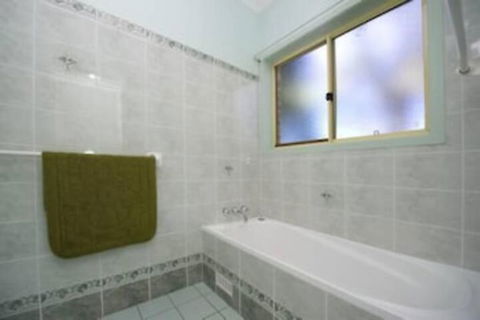 Cook St. 4 Salamander Bay - Accommodation NT 3