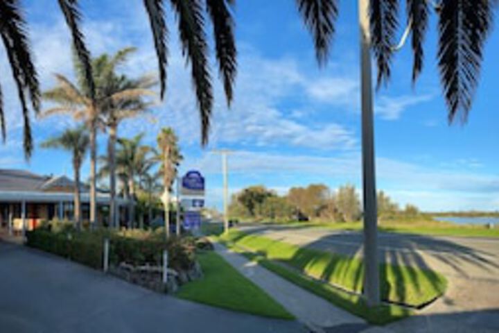  Accommodation NT