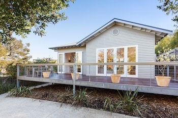 BOUTIQUE STAYS - Queen Adelaide - Accommodation NT 0