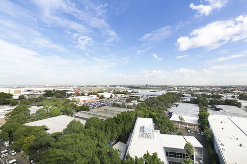 Penthouse Near Airport & CBD - NT Tourism 0