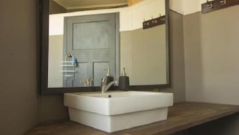Kerwick Hotel - Accommodation NT 4