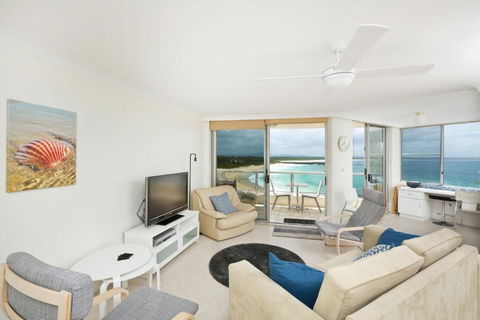 Beachpoint Unit 501 28 North Street - Accommodation NT 3