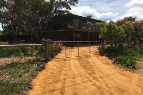 The Anglesea Beach House ADVENTURE RETREAT - NT Tourism 6