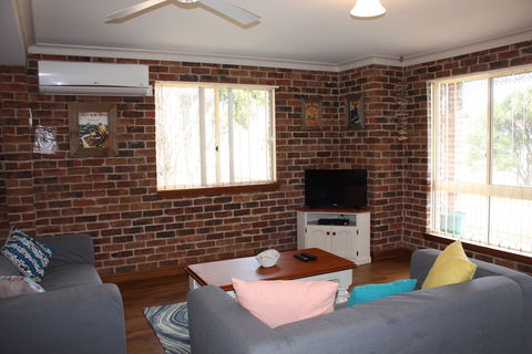 Birchgrove Terrace Unit 6 - Accommodation NT 4