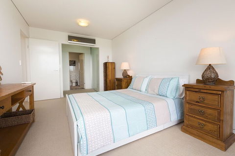 Waterline 202 - Accommodation NT 6