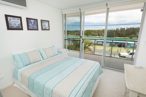 Waterline 202 - Accommodation NT 5