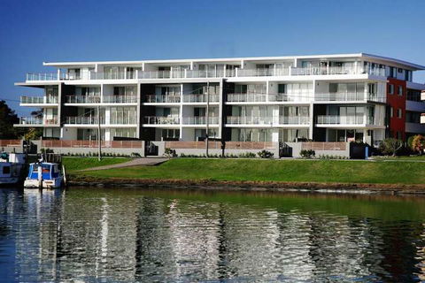 Waterline 202 - Accommodation NT 1