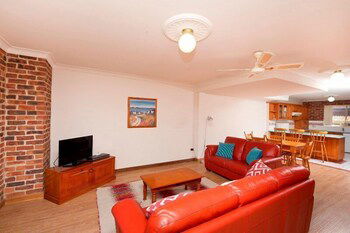 Birchgrove Terrace Unit 3 - Accommodation NT 2