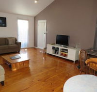 5 Little Penguin Cottage in Cowes - Accommodation NT