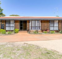 Lowes on the Lakes - Accommodation NT
