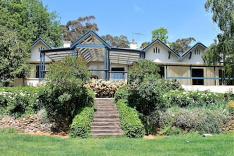 Cobbs Hill Estate Homestead - NT Tourism 0