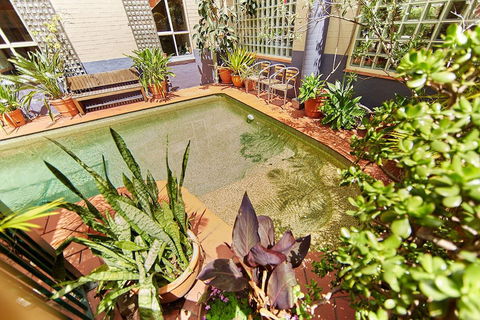 Summer House Newtown - NT Tourism 6