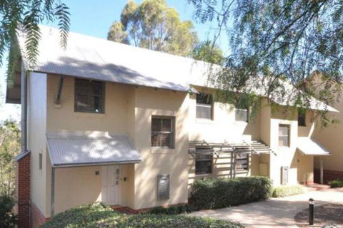 Villa Petit Verdot Located Within Cypress Lakes - Accommodation NT 4