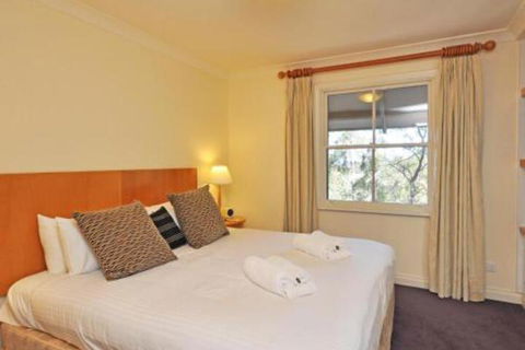 Villa Petit Verdot Located Within Cypress Lakes - Accommodation NT 7