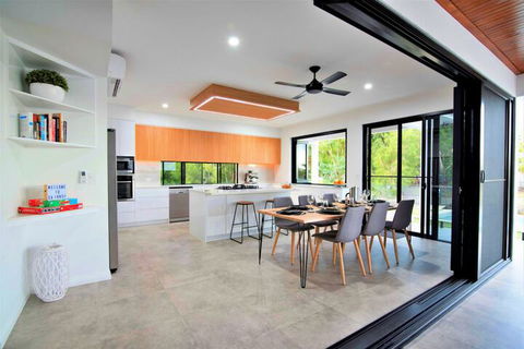 Isle Be Back Waterfront Luxury With Pool - Accommodation NT 2