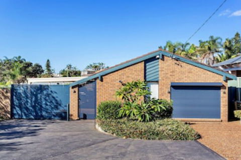 Campbell Avenue 28 - NT Tourism 0