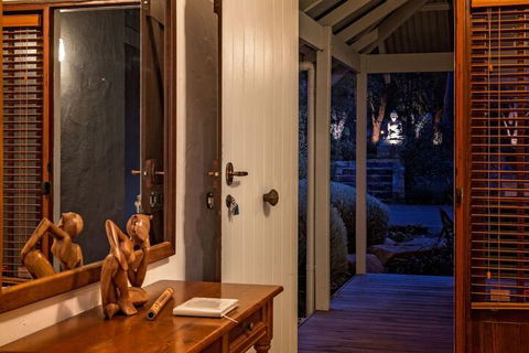 Beachfront House - Accommodation NT 5