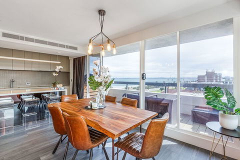 Exquisite 2 Bedroom Beach City Views - NT Tourism 6