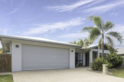 Beach Bliss Queen Bed BBQ Pool Netflix - Accommodation NT 2