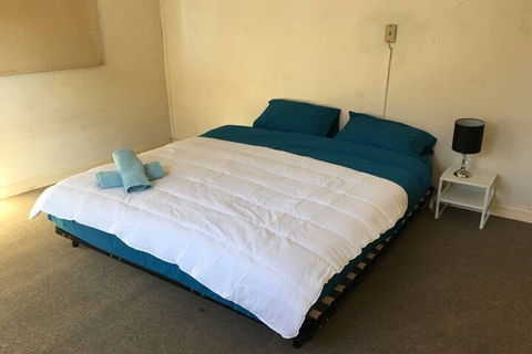 Spacious 3 Bedroom Terrace In Newtown - NT Tourism 6