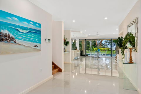 Luxury Living On The Beachfront - Accommodation NT 0