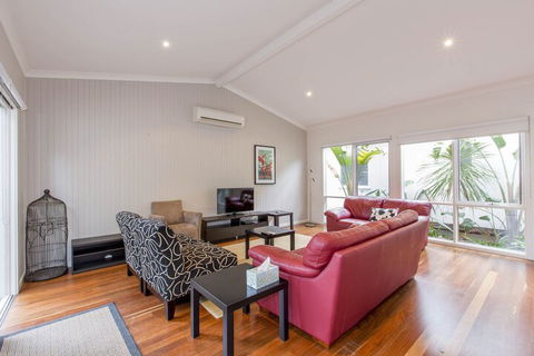 Breezes PET Friendly - Accommodation NT 5