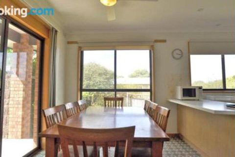 Family Retreat On Anderson - Accommodation NT 7