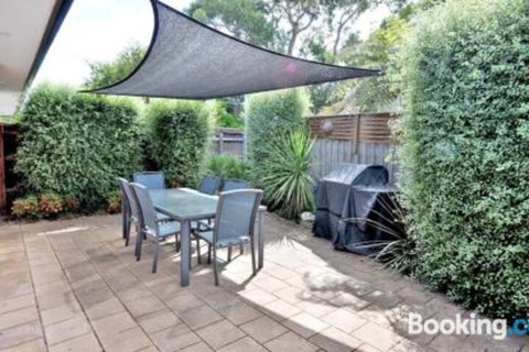 Family Retreat On Anderson - Accommodation NT 2