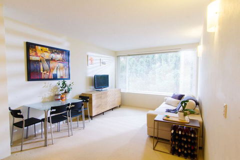 Cozy Apartment In Waverton - Accommodation NT 2