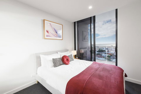 Ocean Views St Kilda Apartment By Ready Set Host - Accommodation NT 5