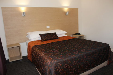 Sphinx Hotel Motel - Accommodation NT 4