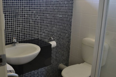 Sphinx Hotel Motel - Accommodation NT 5