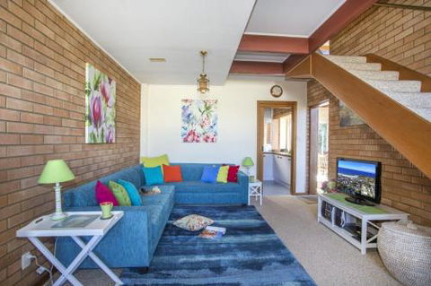 Mollymook Beach Units #7 - NT Tourism 4