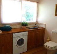 Australian Home Away at Eltham Venn Cottage - Accommodation NT