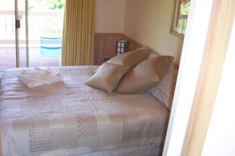 Yarraglen BnB - Accommodation NT 7