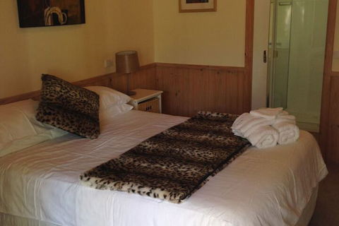 Yarraglen BnB - Accommodation NT 5