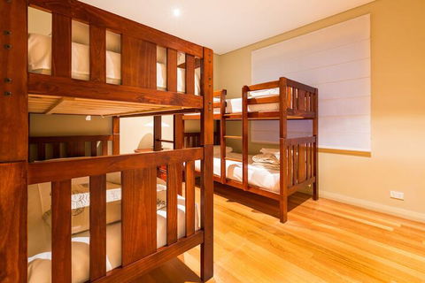 Regency Beach Club - Accommodation NT 7