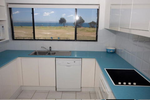 Hi Surf Unit 4 92 Head St. Forster - Accommodation NT 3