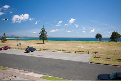 Hi Surf Unit 4 92 Head St. Forster - Accommodation NT 2