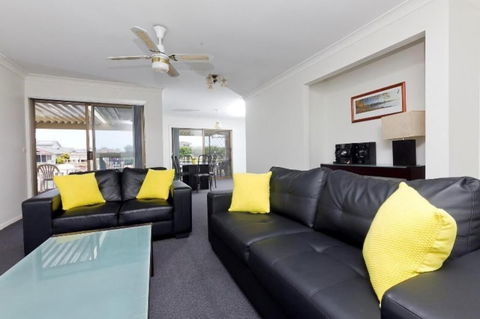 Lake House On Elouera - Accommodation NT 1