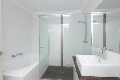 Regatta 14 / 142 Little Street - Accommodation NT 2