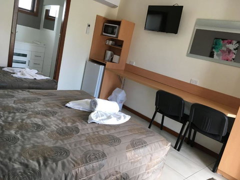 Palm Valley Motel - NT Tourism 3