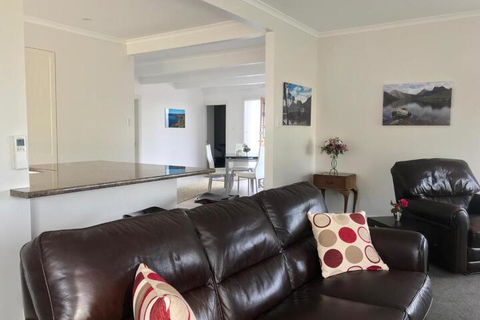 Seaside Retreat - Accommodation NT 6