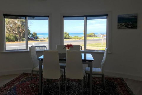 Seaside Retreat - Accommodation NT 5