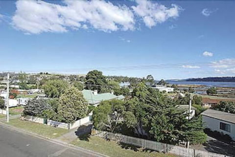 Triabunna Cabin And Caravan Park - Accommodation NT 0