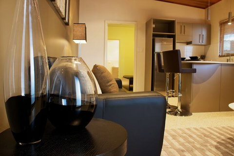 Mia Mia Executive Apartments - Accommodation NT 4