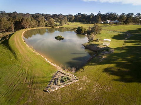 Woodstone Cottages - Accommodation NT 3