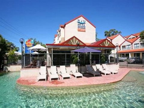 Nelson Bay Breeze Holiday Apartments - NT Tourism 0